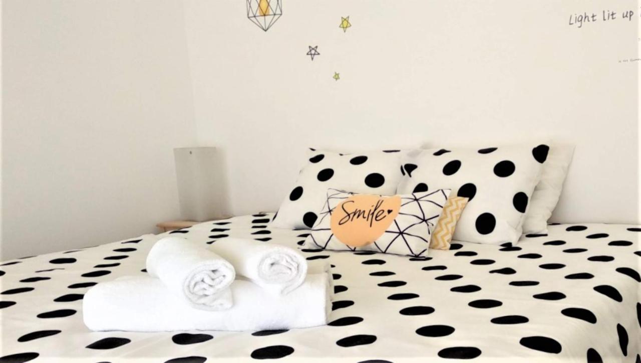 D Wan Guest House Peniche Bagian luar foto