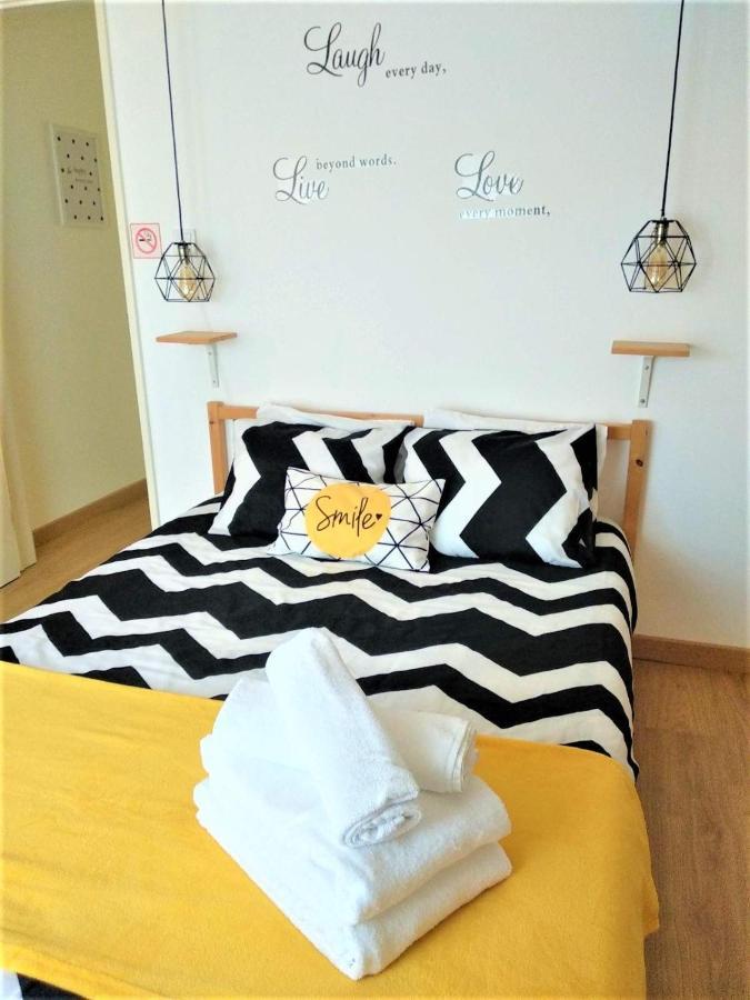 D Wan Guest House Peniche Bagian luar foto