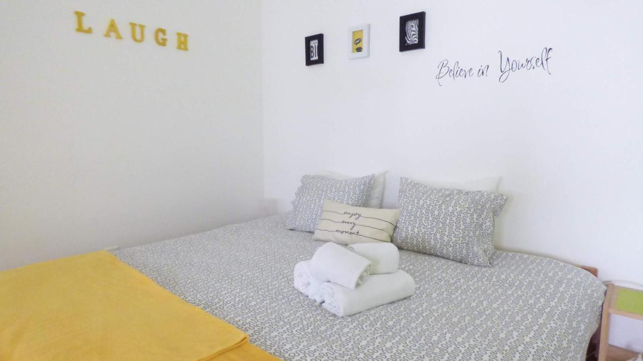 D Wan Guest House Peniche Bagian luar foto