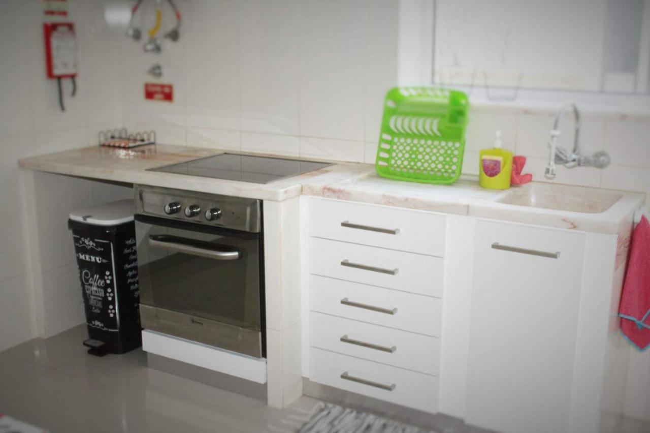 D Wan Guest House Peniche Bagian luar foto