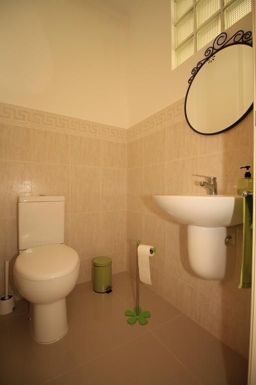 D Wan Guest House Peniche Bagian luar foto