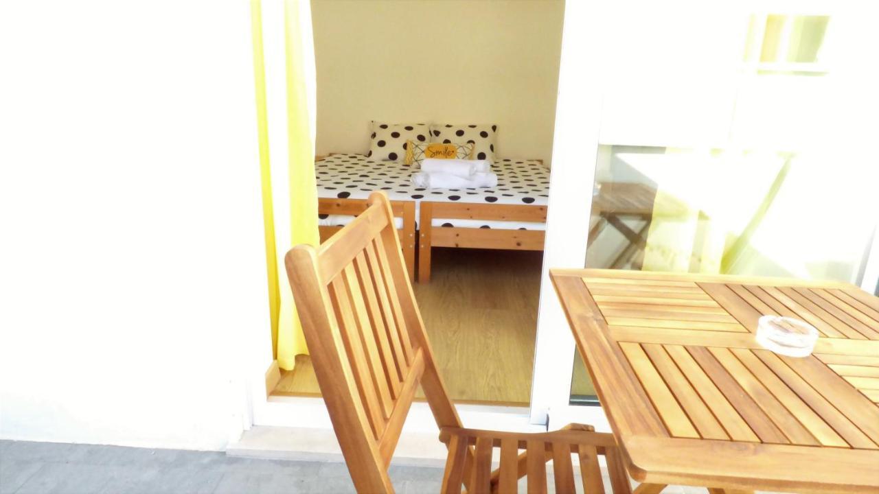 D Wan Guest House Peniche Bagian luar foto