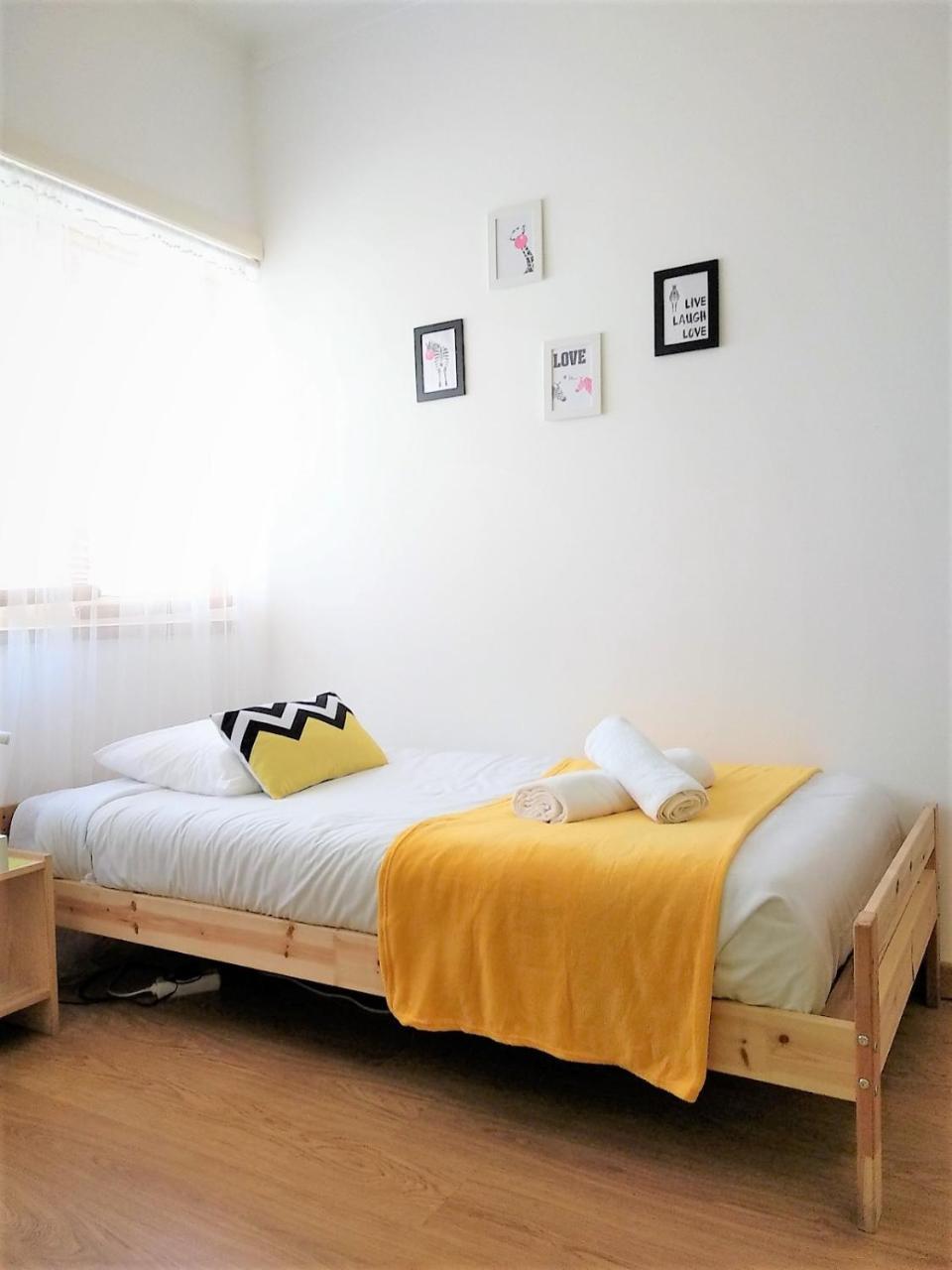 D Wan Guest House Peniche Bagian luar foto