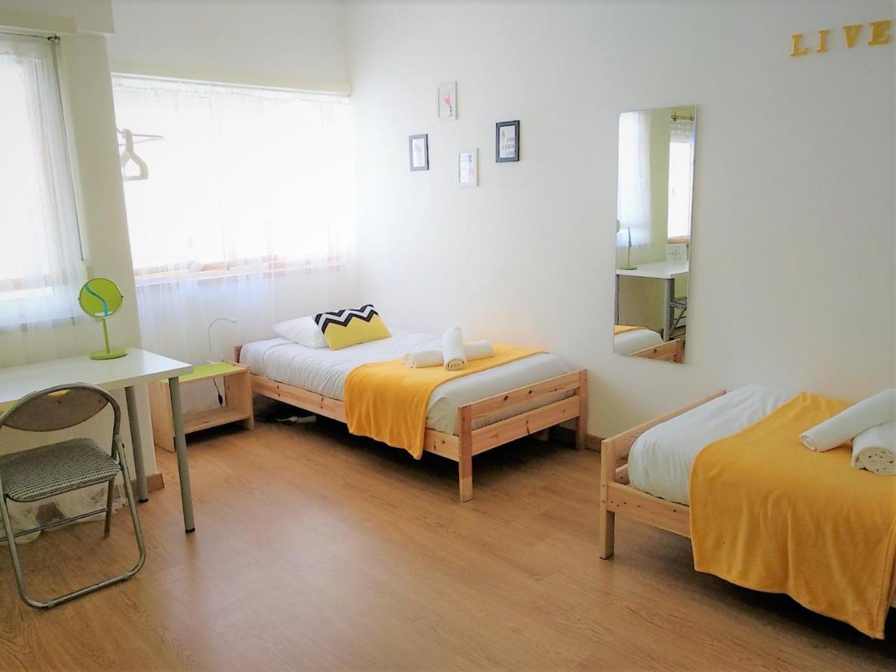 D Wan Guest House Peniche Bagian luar foto